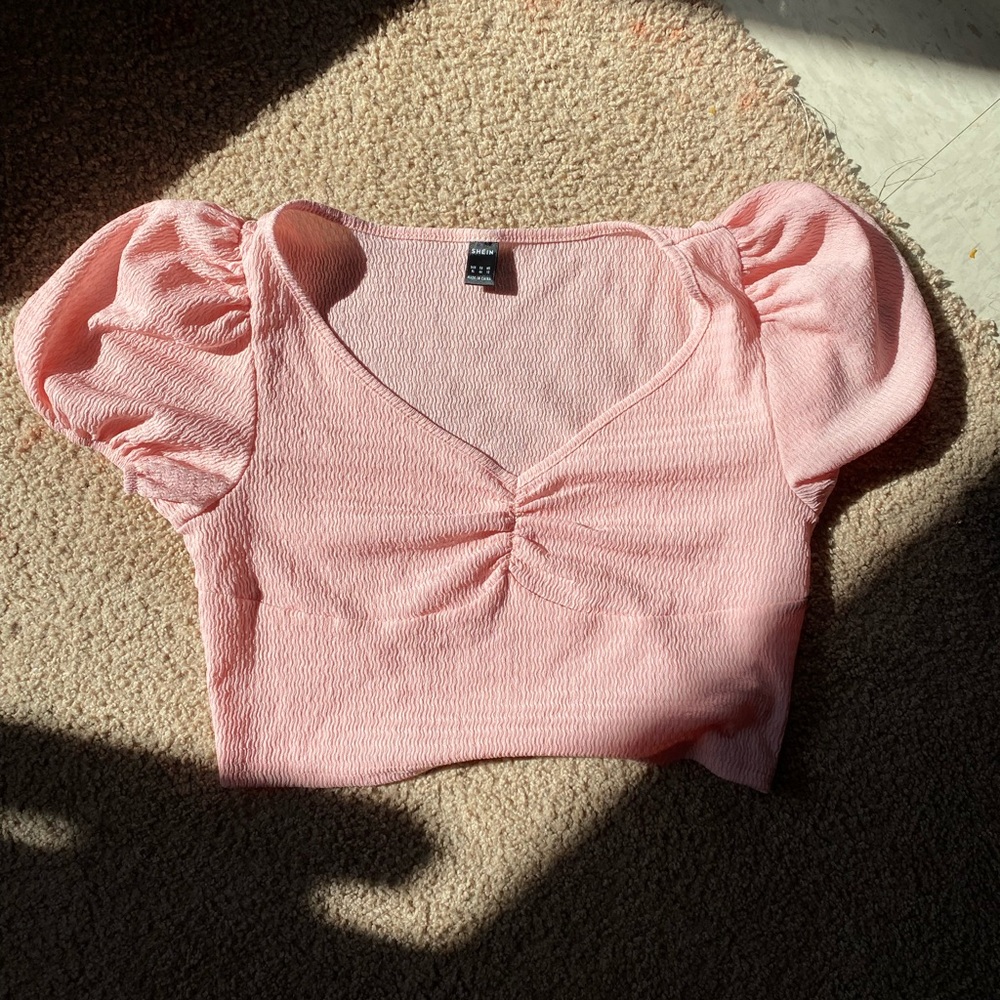Pink puffy shoulder top💕 - Picture 2 of 5